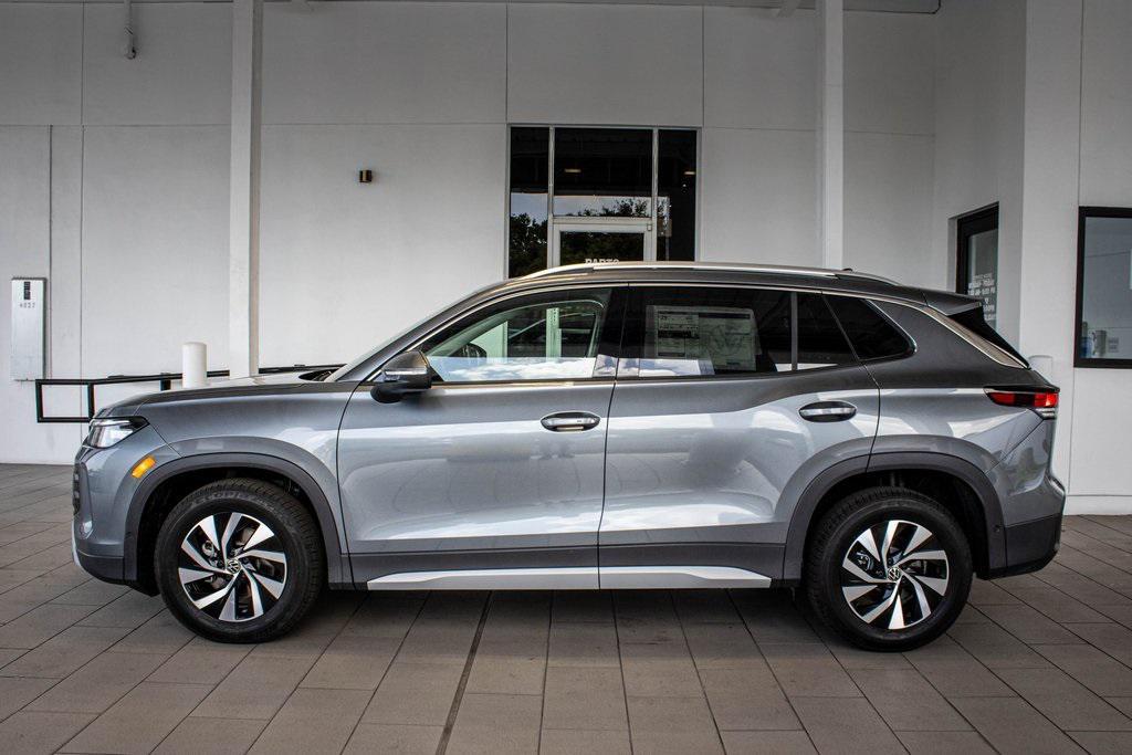 new 2025 Volkswagen Tiguan car, priced at $29,015