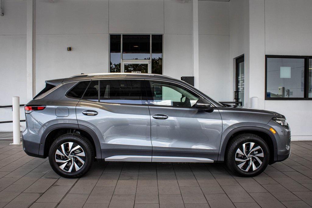 new 2025 Volkswagen Tiguan car, priced at $29,015