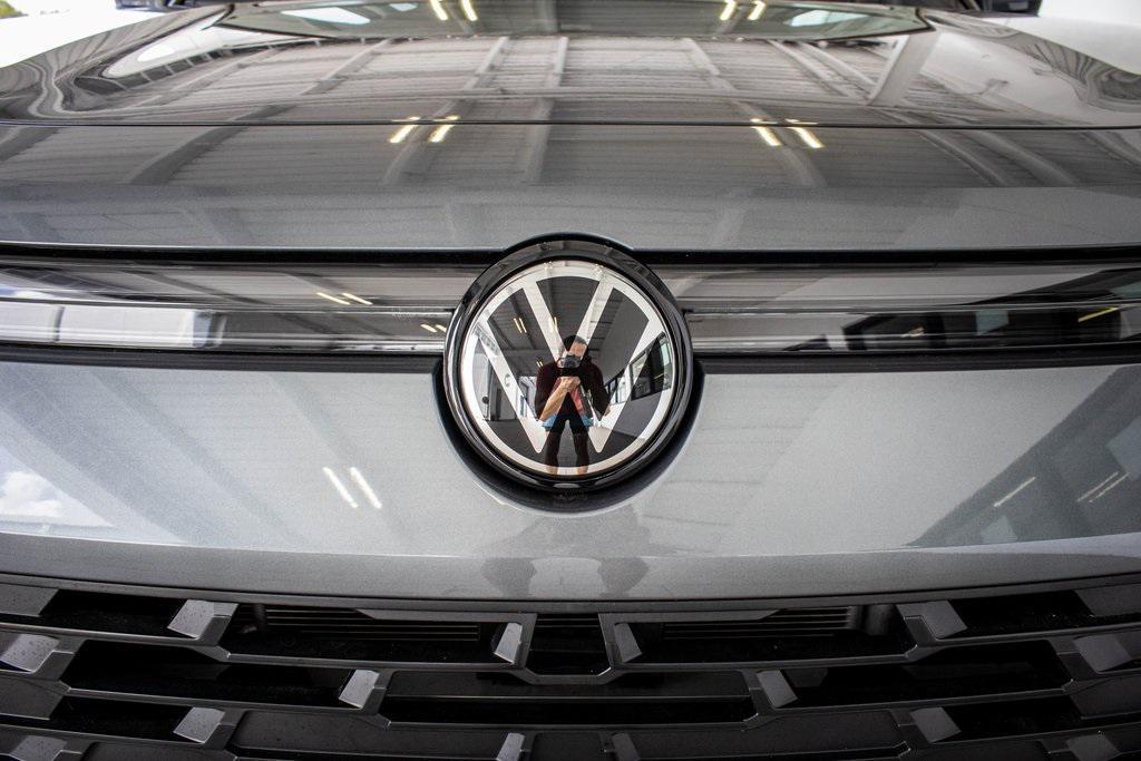 new 2025 Volkswagen Tiguan car, priced at $29,015