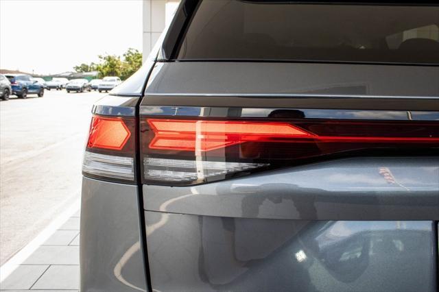 new 2025 Volkswagen Tiguan car, priced at $33,634