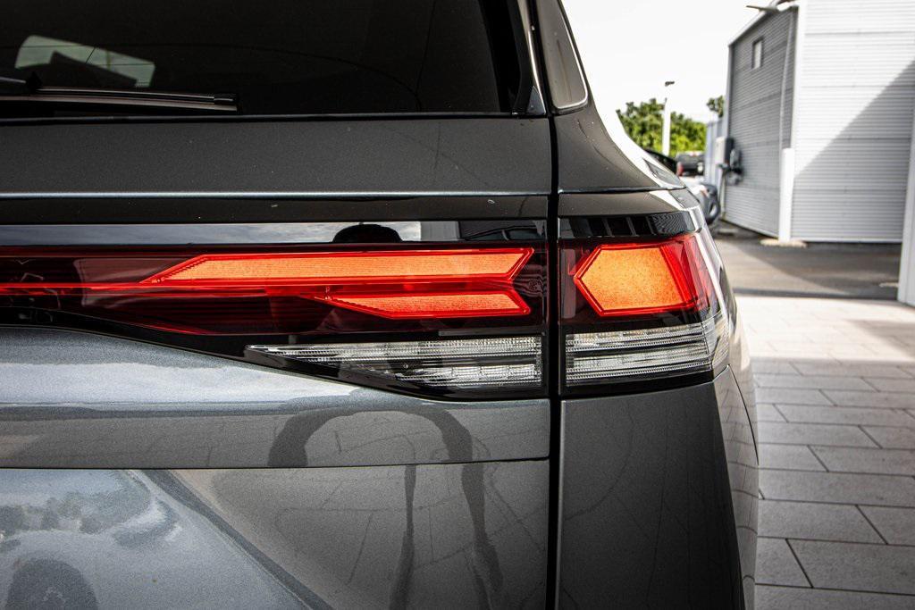 new 2026 Volkswagen Tiguan car, priced at $31,342