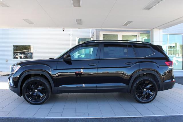 new 2024 Volkswagen Atlas car, priced at $40,758