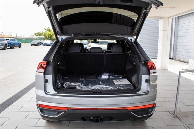 new 2025 Volkswagen Atlas Cross Sport car, priced at $41,018