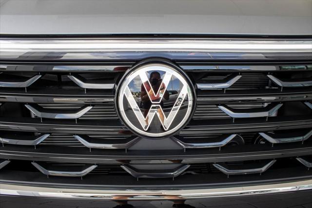 new 2025 Volkswagen Atlas Cross Sport car, priced at $41,018