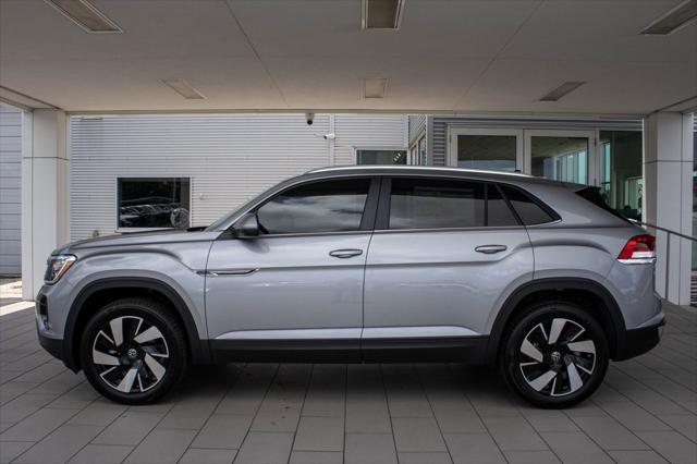 new 2025 Volkswagen Atlas Cross Sport car, priced at $41,018