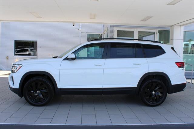 new 2025 Volkswagen Atlas car, priced at $42,825