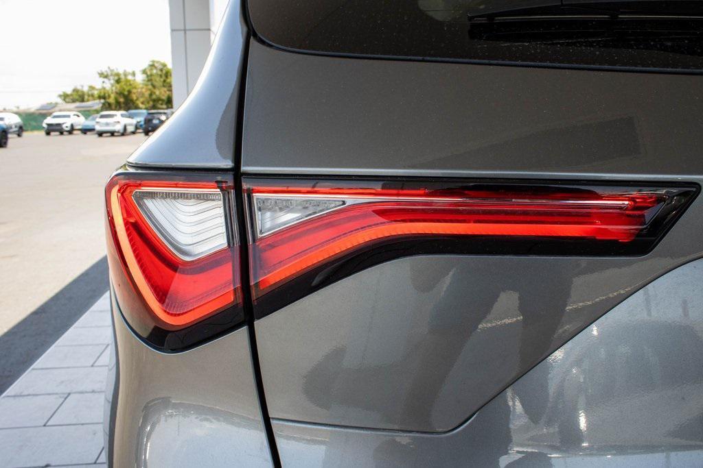 used 2024 Acura MDX car, priced at $43,990