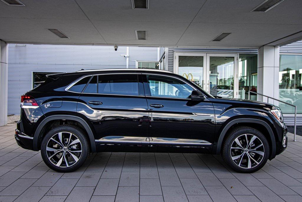new 2026 Volkswagen Atlas Cross Sport car, priced at $53,324