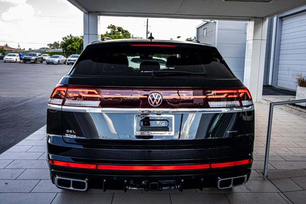 new 2026 Volkswagen Atlas Cross Sport car, priced at $53,324