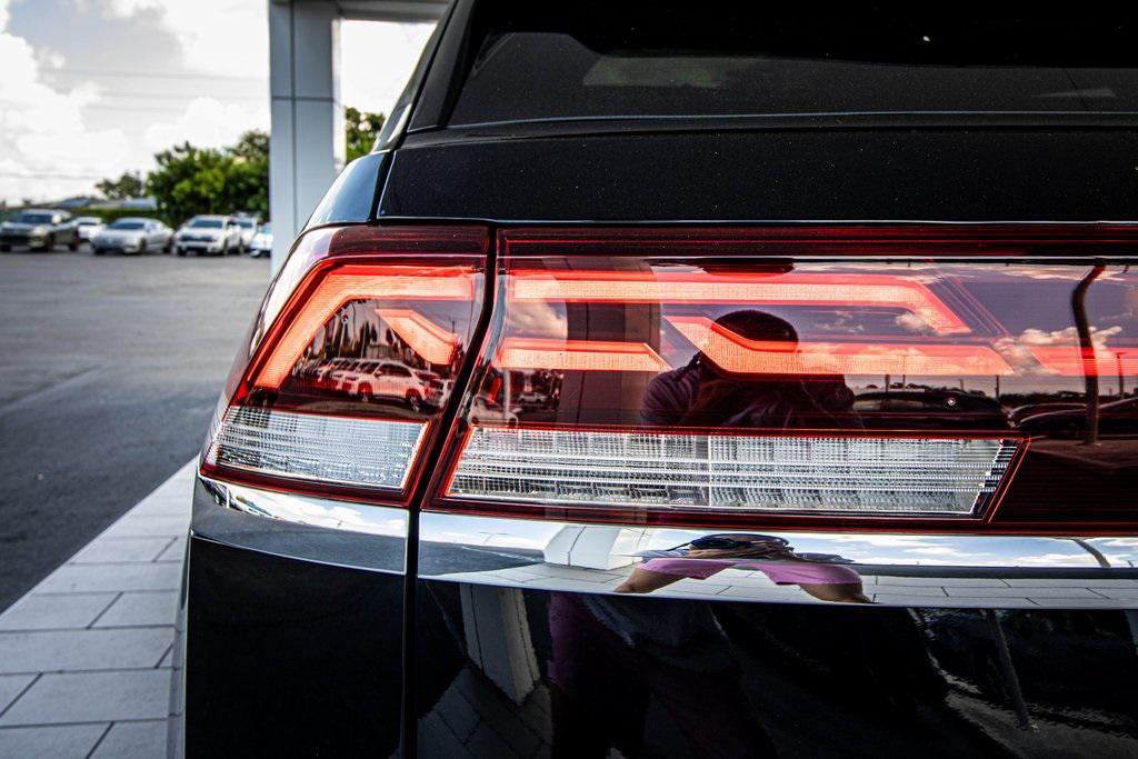 new 2026 Volkswagen Atlas Cross Sport car, priced at $53,324