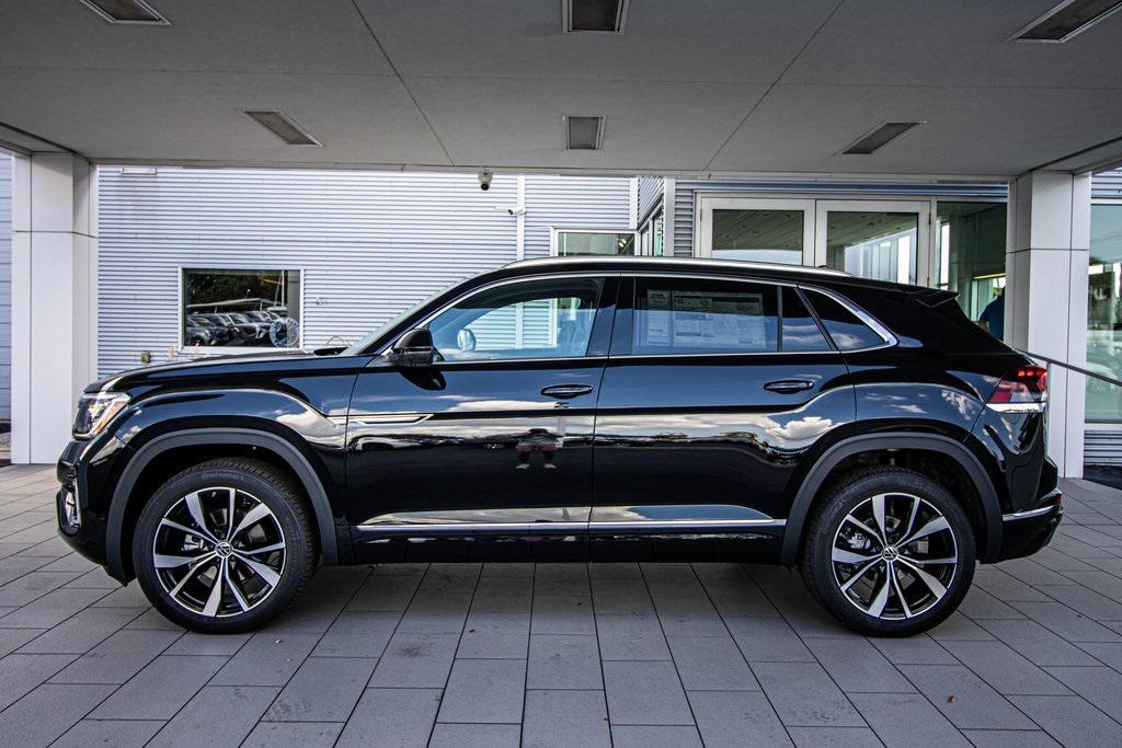 new 2026 Volkswagen Atlas Cross Sport car, priced at $53,324
