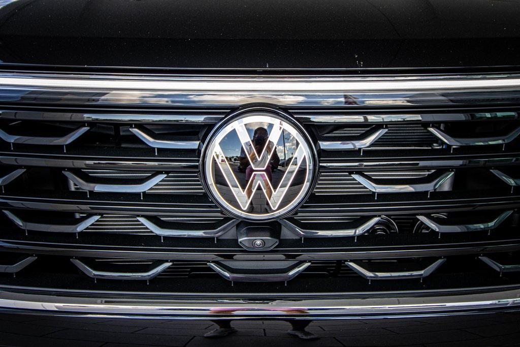 new 2026 Volkswagen Atlas Cross Sport car, priced at $53,324