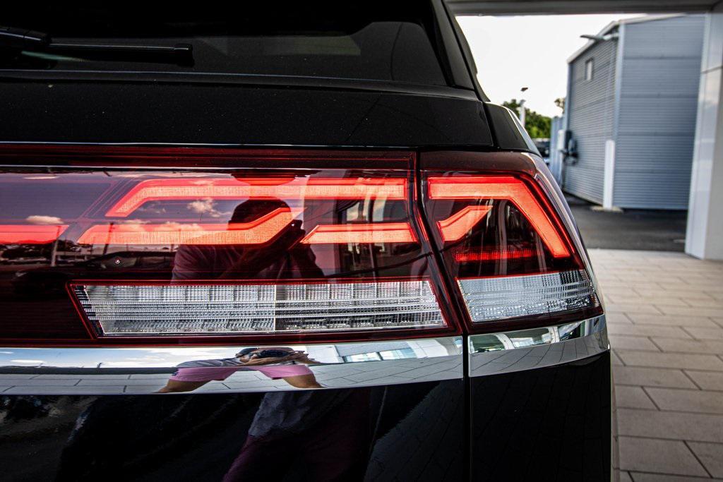 new 2026 Volkswagen Atlas Cross Sport car, priced at $53,324