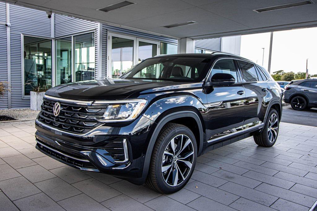 new 2026 Volkswagen Atlas Cross Sport car, priced at $53,324