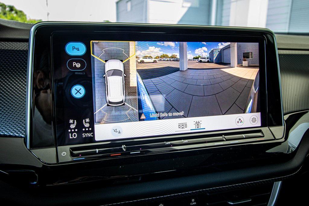 new 2026 Volkswagen Atlas Cross Sport car, priced at $53,324