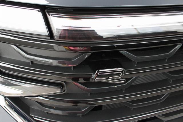 new 2025 Volkswagen Atlas car, priced at $52,105