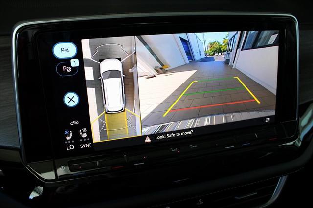 new 2025 Volkswagen Atlas car, priced at $52,105
