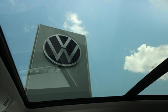 new 2025 Volkswagen Atlas car, priced at $52,105