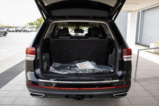new 2025 Volkswagen Atlas car, priced at $47,156