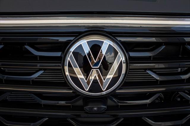 new 2025 Volkswagen Atlas Cross Sport car, priced at $52,879