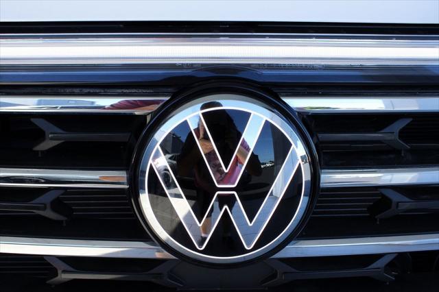 new 2024 Volkswagen Atlas car, priced at $42,461