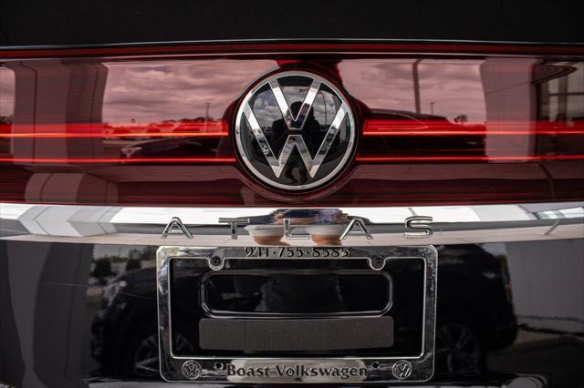 new 2025 Volkswagen Atlas car, priced at $37,402
