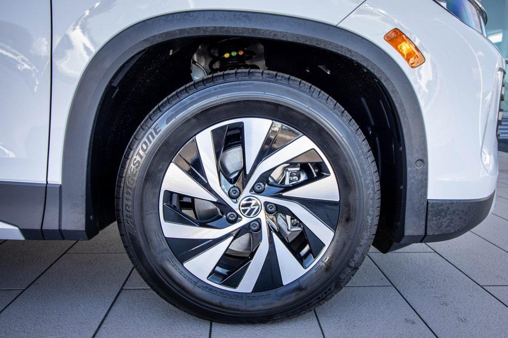 new 2025 Volkswagen Tiguan car, priced at $29,751