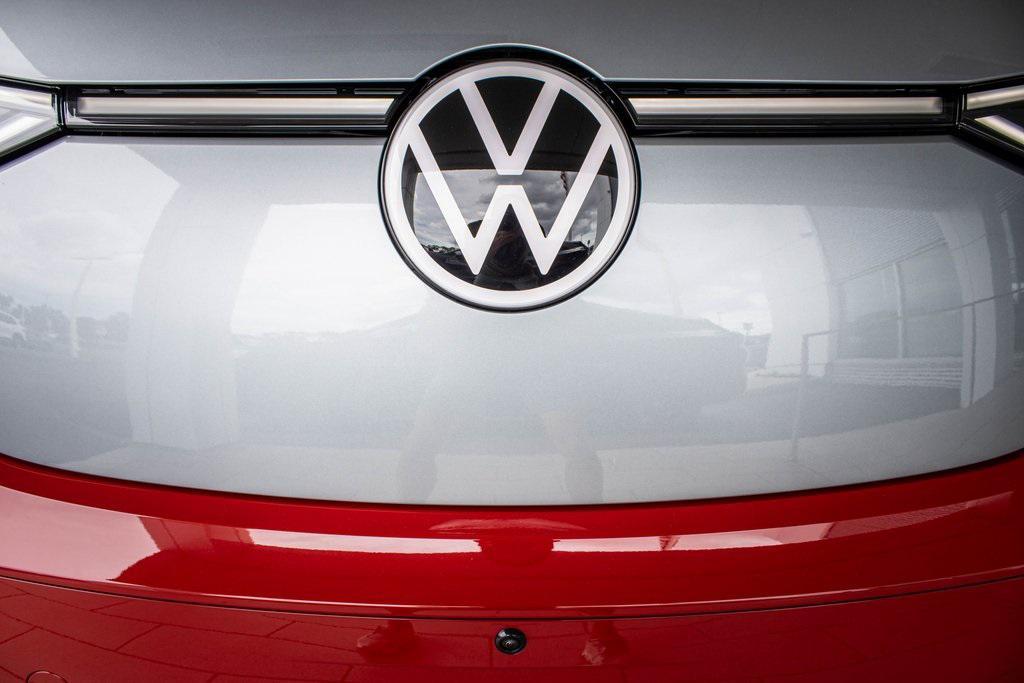 new 2025 Volkswagen ID. Buzz car, priced at $64,459