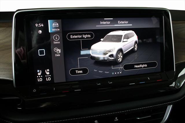 new 2025 Volkswagen Atlas car, priced at $41,281