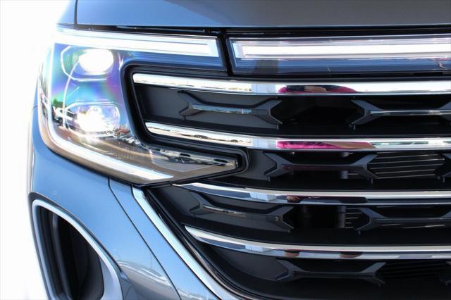 new 2025 Volkswagen Atlas car, priced at $41,281