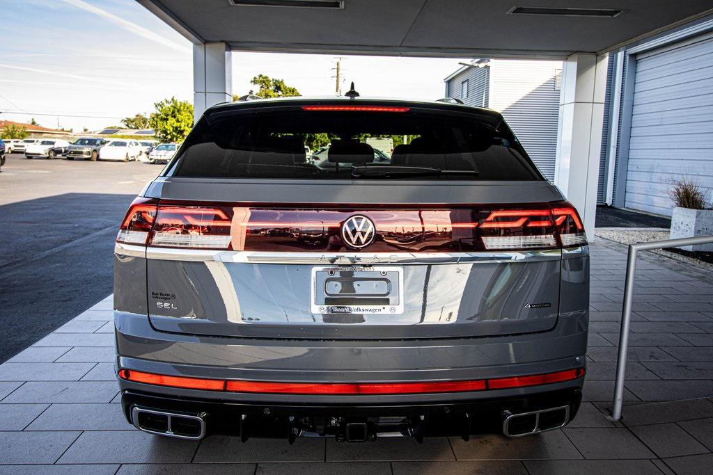 new 2026 Volkswagen Atlas Cross Sport car, priced at $53,761