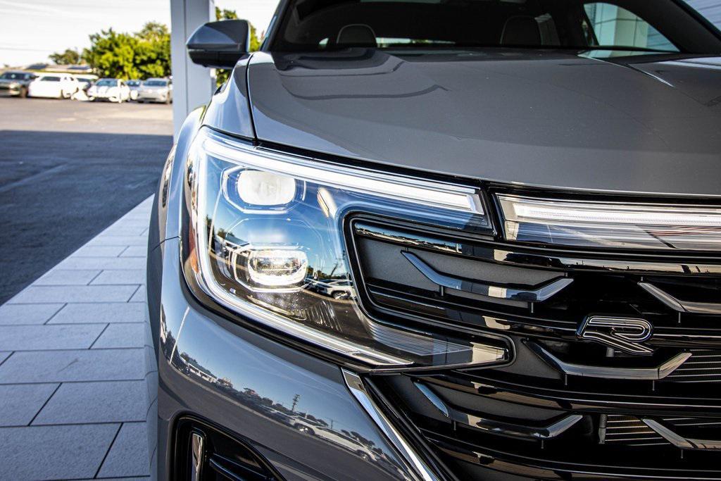 new 2026 Volkswagen Atlas Cross Sport car, priced at $53,761