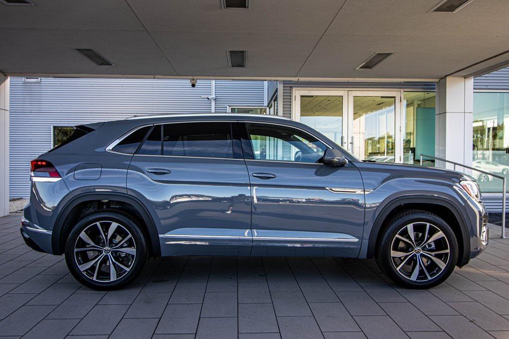 new 2026 Volkswagen Atlas Cross Sport car, priced at $53,761
