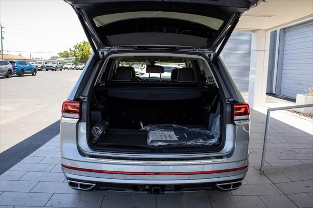 new 2025 Volkswagen Atlas car, priced at $53,168