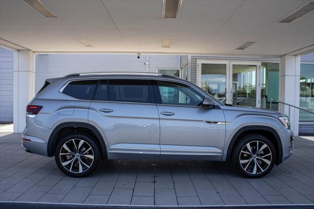 new 2025 Volkswagen Atlas car, priced at $53,168