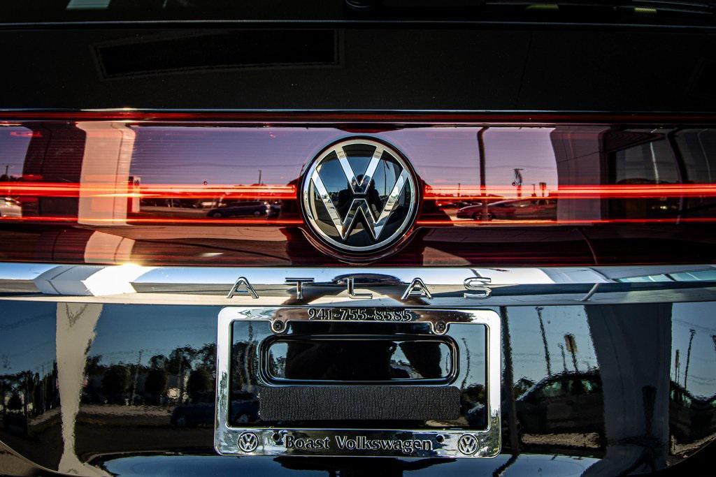 new 2026 Volkswagen Atlas car, priced at $39,446