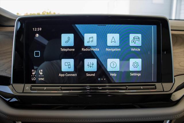 new 2025 Volkswagen Atlas car, priced at $42,998