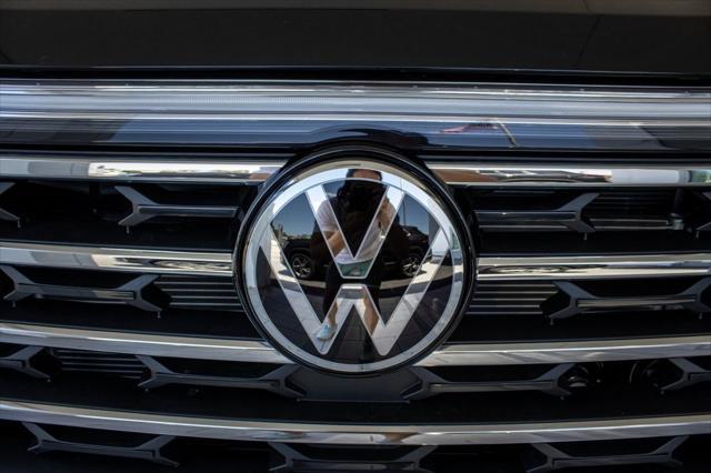 new 2025 Volkswagen Atlas car, priced at $42,998