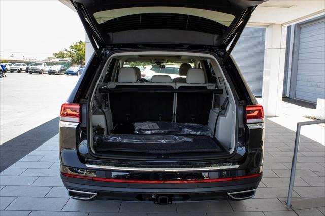 new 2025 Volkswagen Atlas car, priced at $42,998