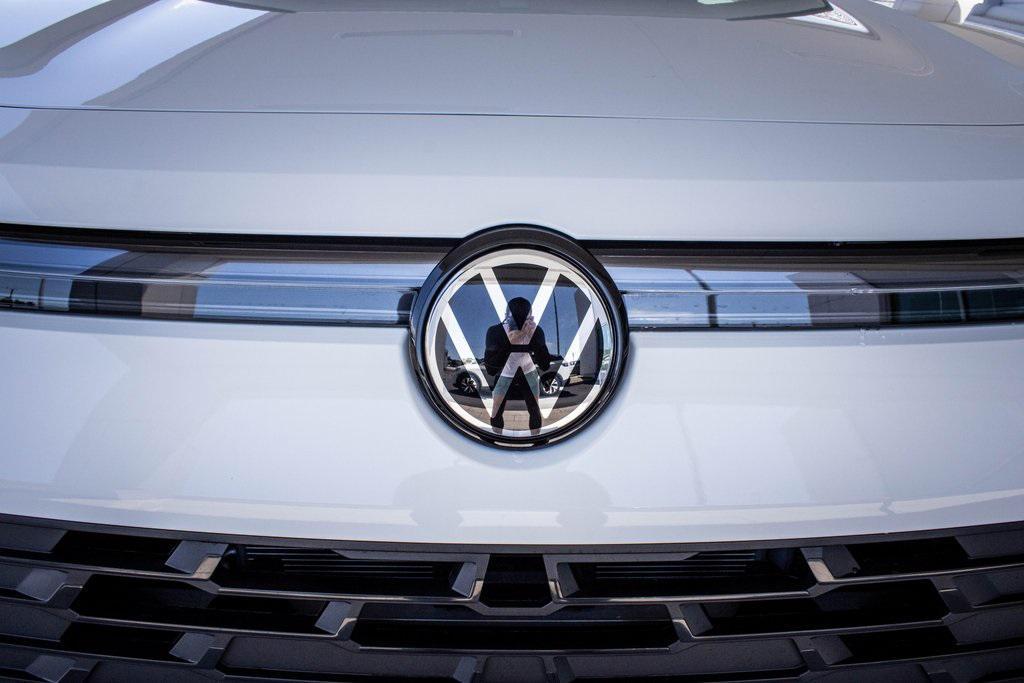 new 2025 Volkswagen Tiguan car, priced at $35,062