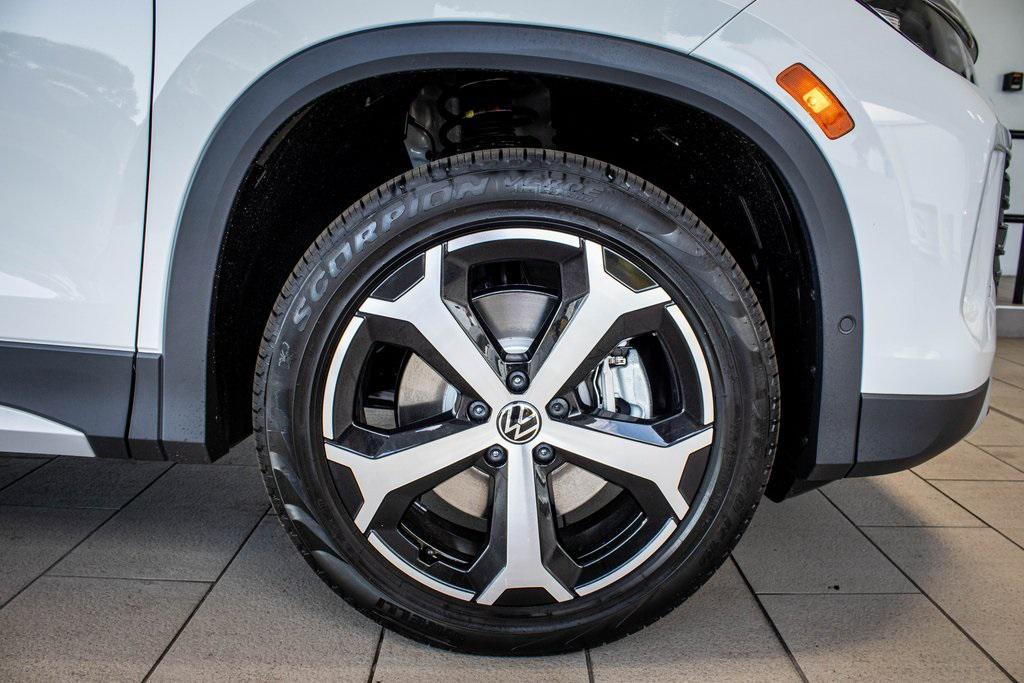 new 2025 Volkswagen Tiguan car, priced at $35,062
