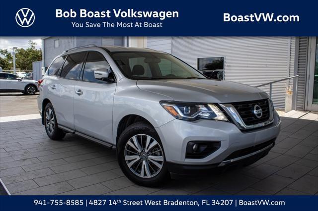 used 2020 Nissan Pathfinder car, priced at $21,995
