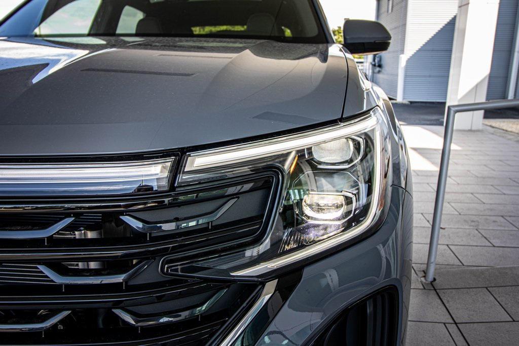 new 2026 Volkswagen Atlas Cross Sport car, priced at $45,831