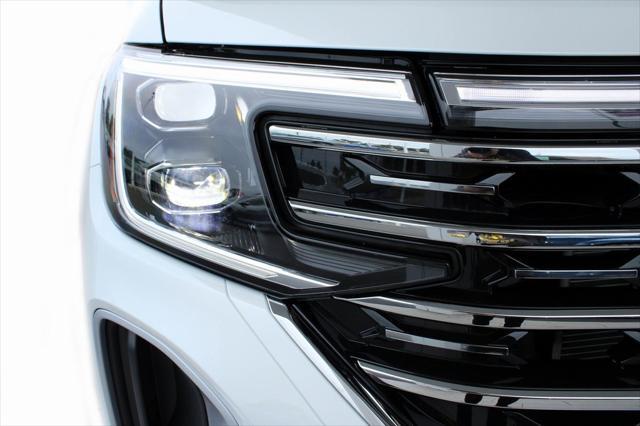 new 2025 Volkswagen Atlas car, priced at $47,093