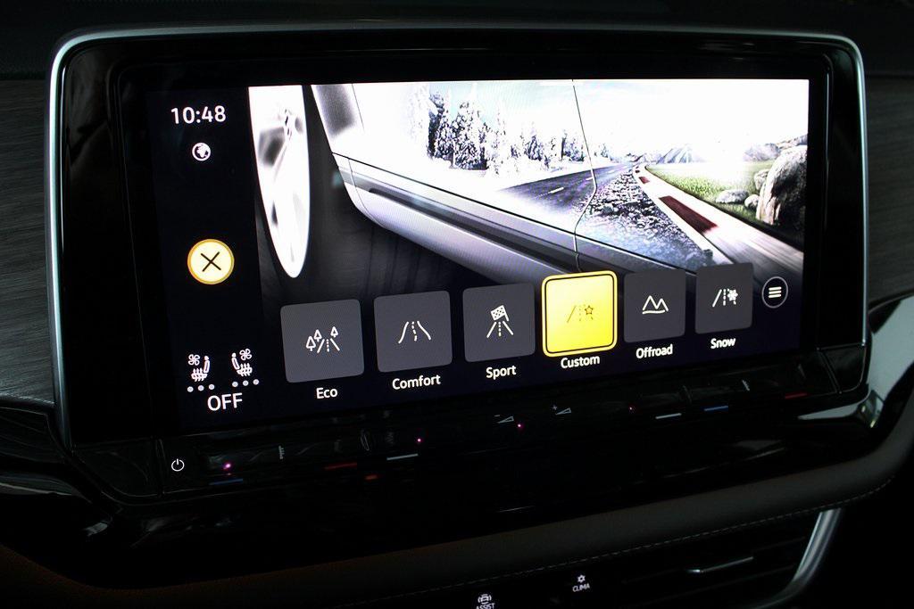 new 2025 Volkswagen Atlas car, priced at $44,666