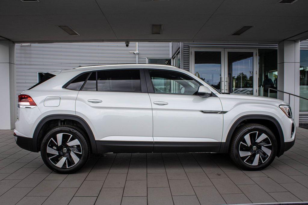 new 2026 Volkswagen Atlas Cross Sport car, priced at $43,272
