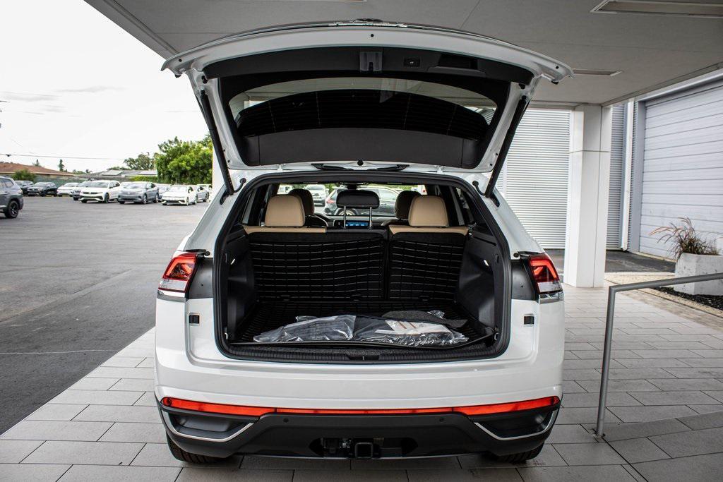 new 2026 Volkswagen Atlas Cross Sport car, priced at $43,272