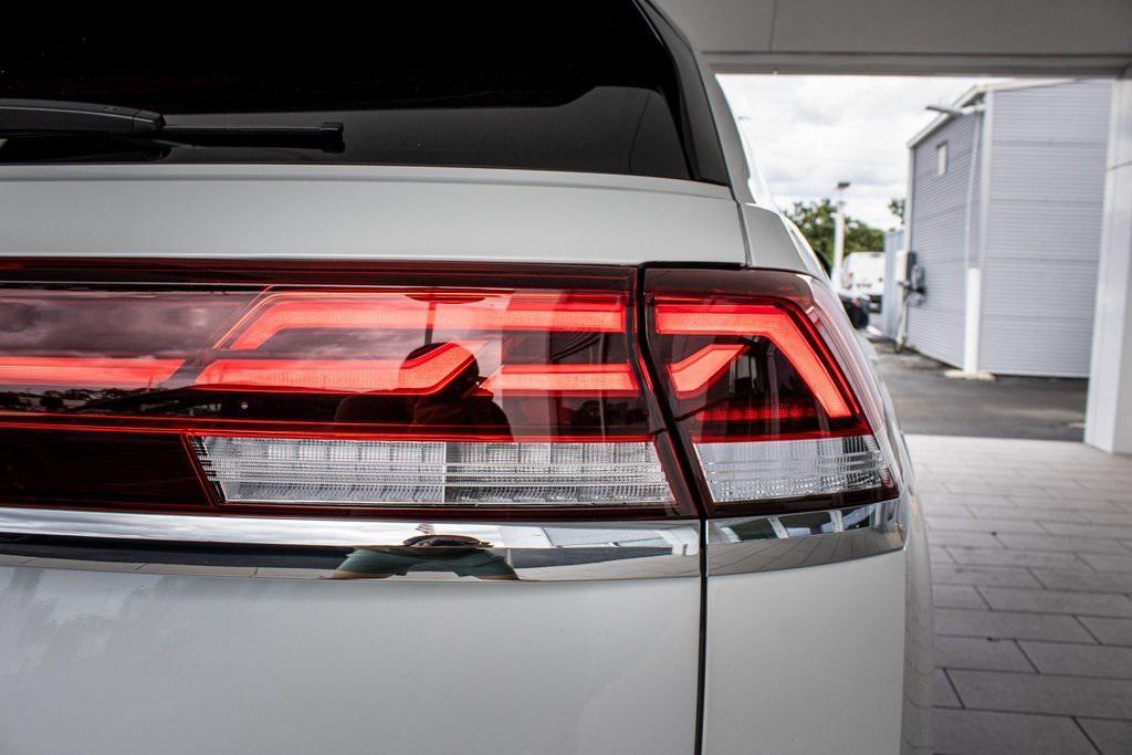 new 2026 Volkswagen Atlas Cross Sport car, priced at $43,272