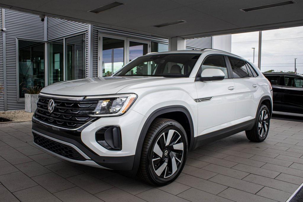 new 2026 Volkswagen Atlas Cross Sport car, priced at $43,272