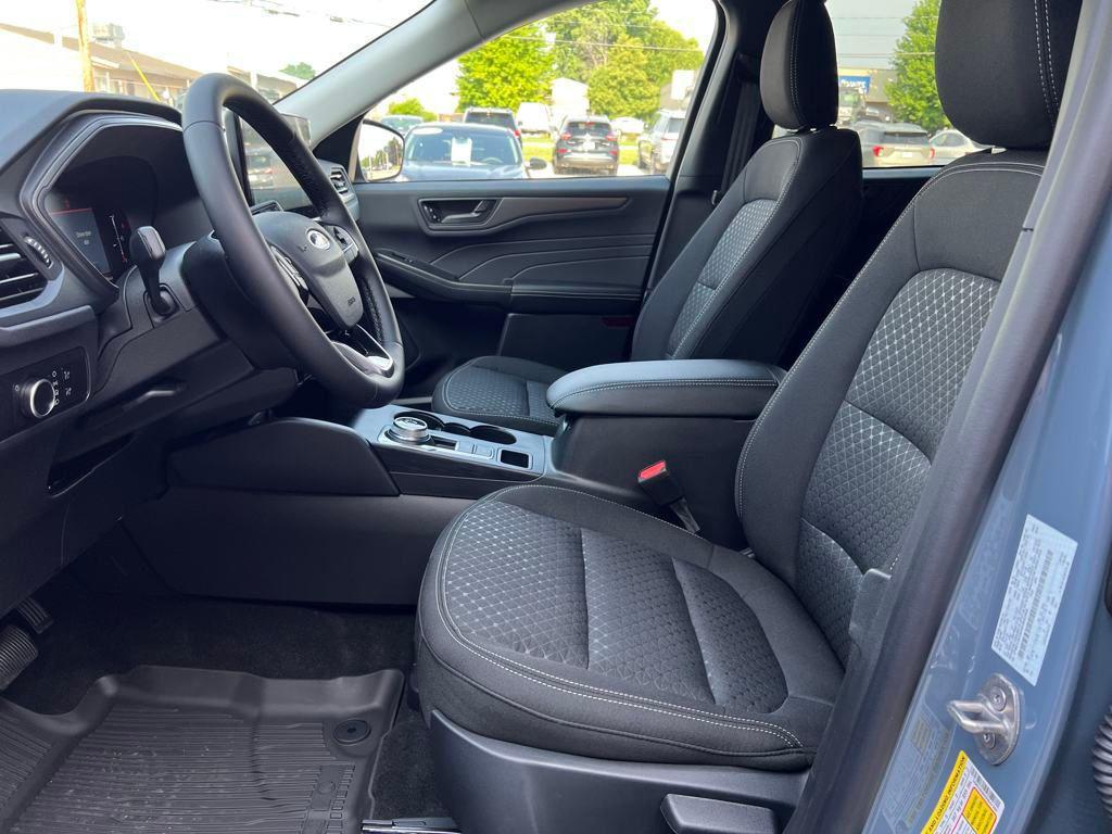 new 2025 Ford Escape car, priced at $28,977